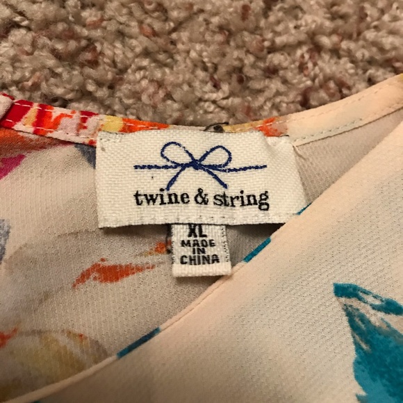 Flowered blouse - Picture 3 of 5